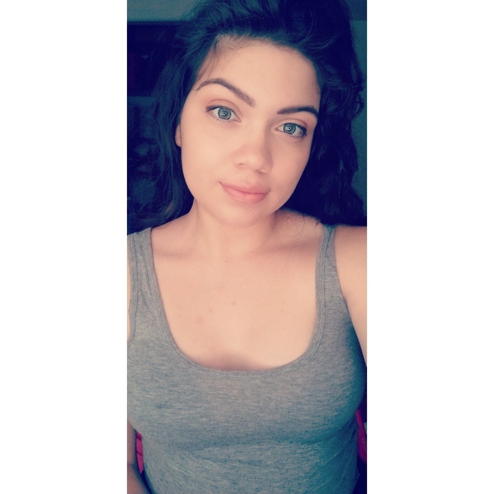 Meet your Posher, Tania